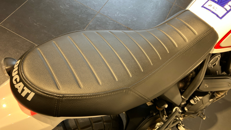 Ducati Scrambler Desert Sled - Red